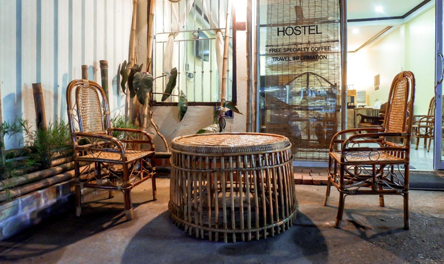 Non Pakse Hostel & Coffee House Ngoại thất bức ảnh