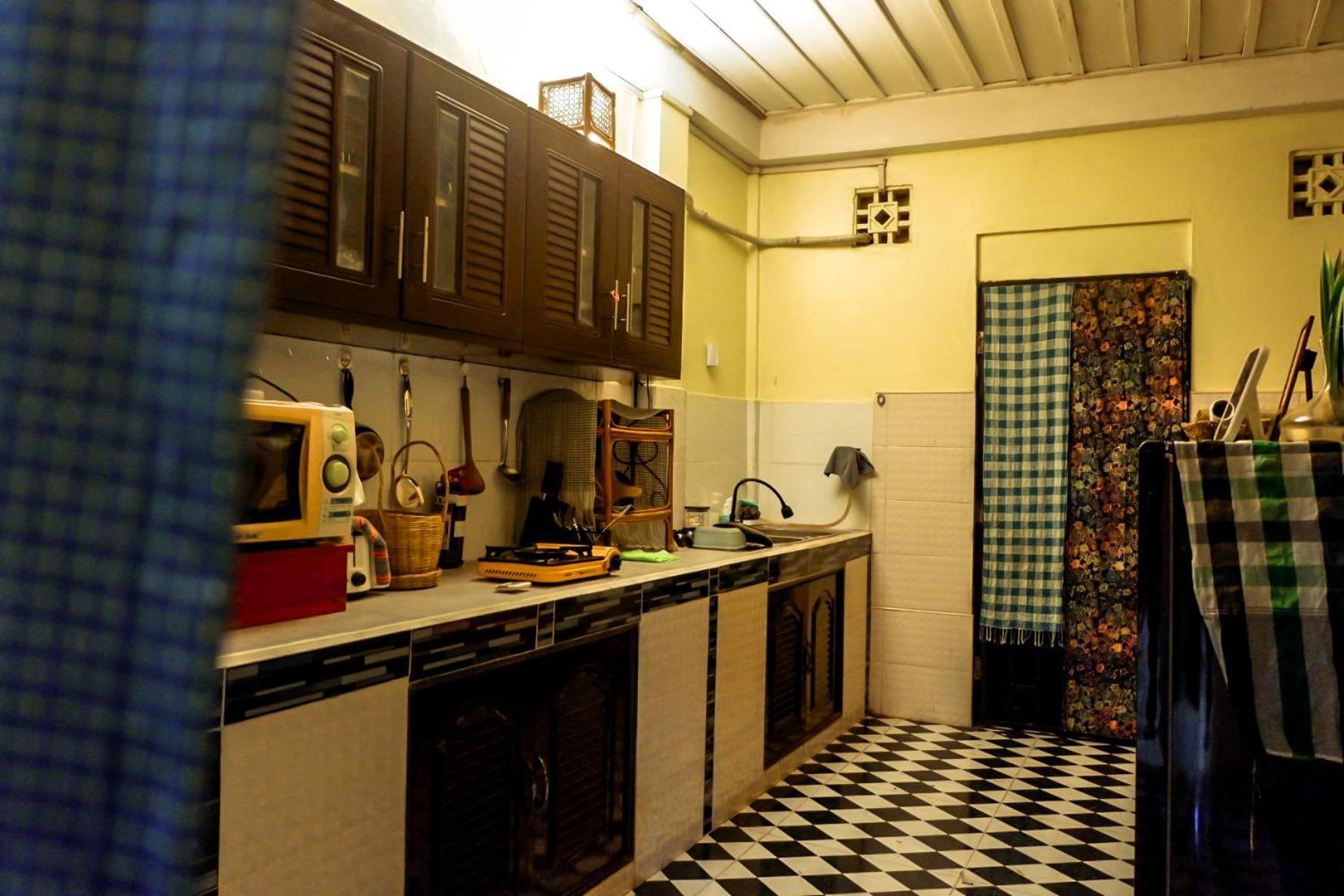Non Pakse Hostel & Coffee House Ngoại thất bức ảnh