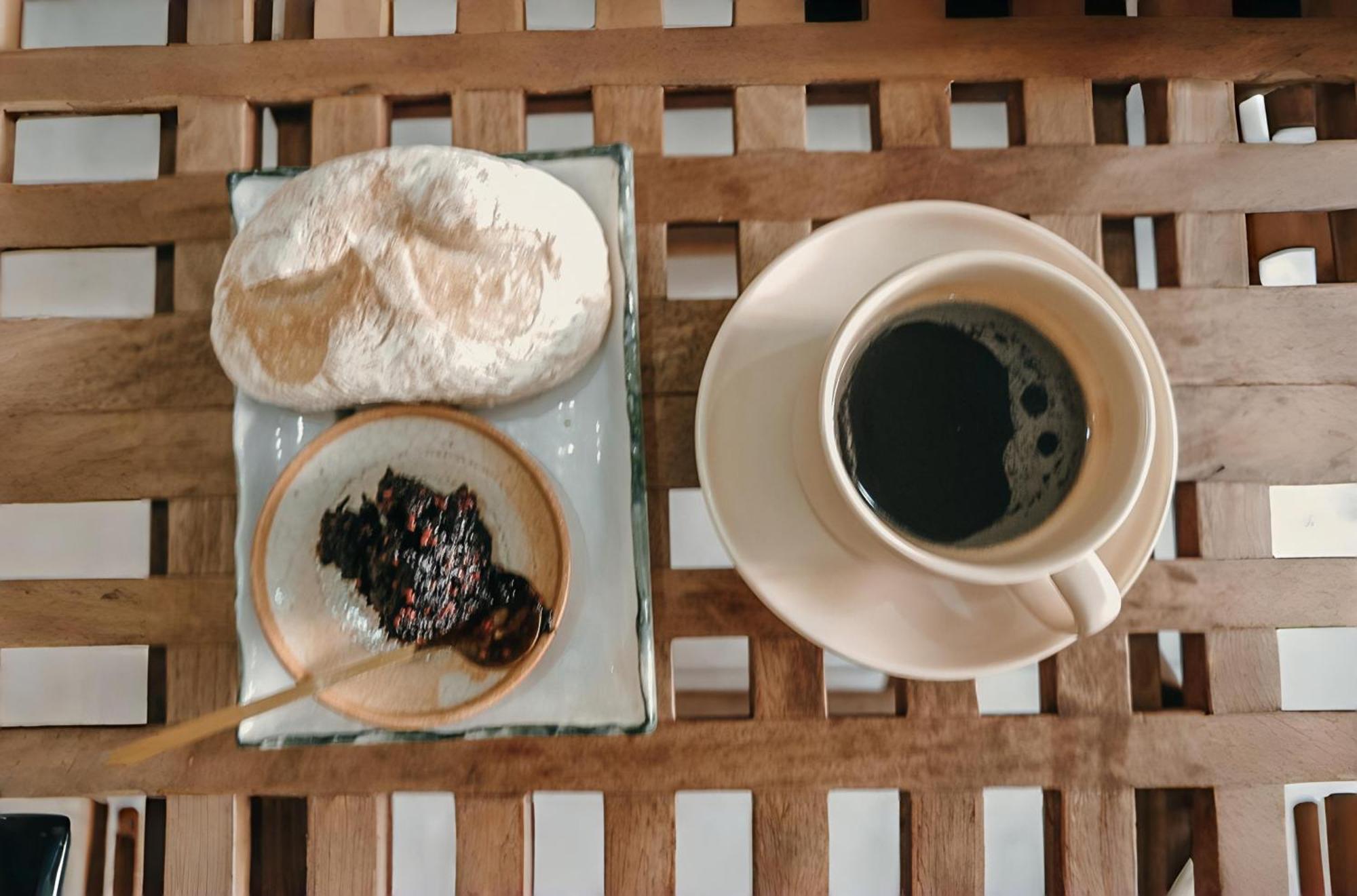 Non Pakse Hostel & Coffee House Ngoại thất bức ảnh
