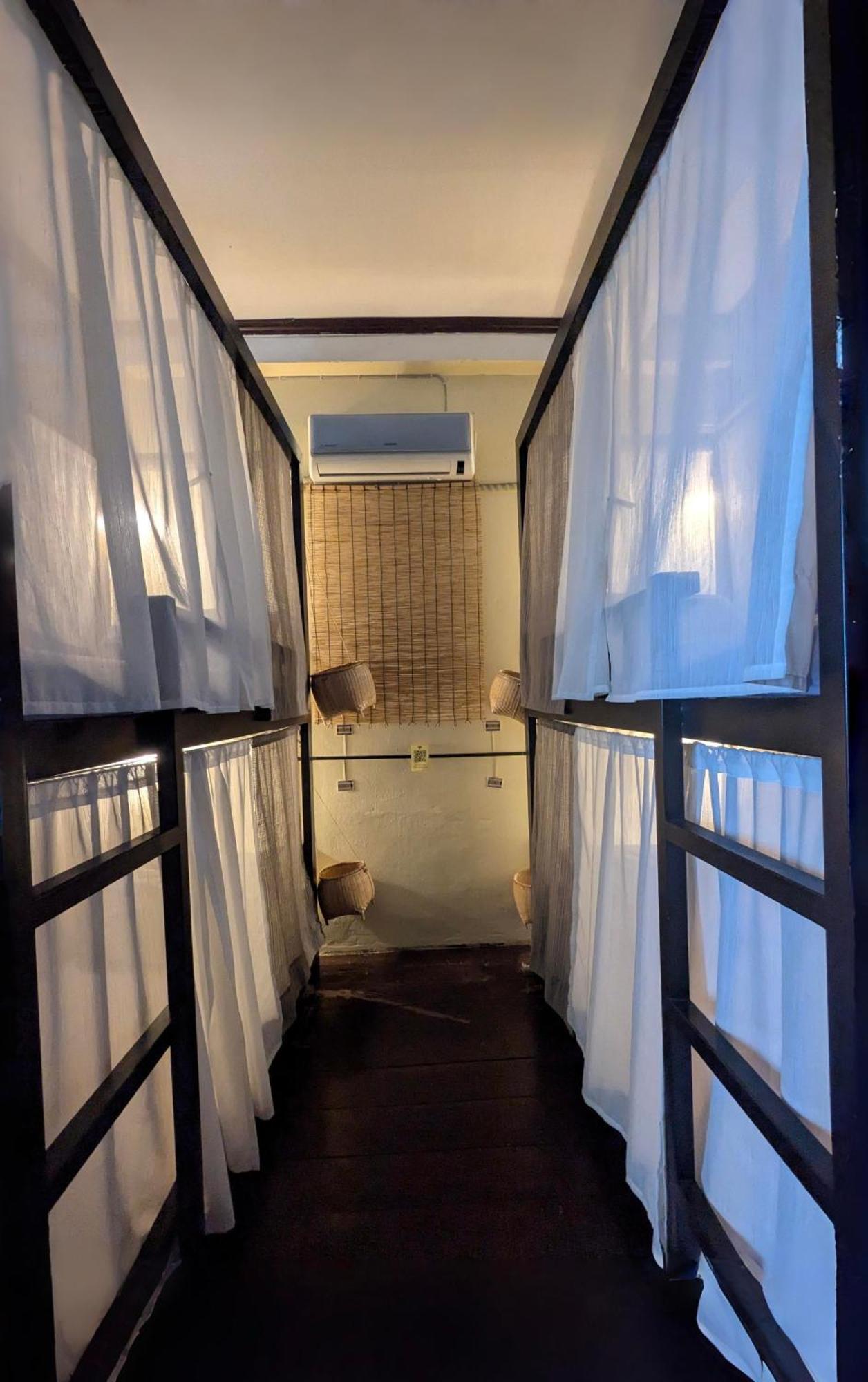 Non Pakse Hostel & Coffee House Ngoại thất bức ảnh